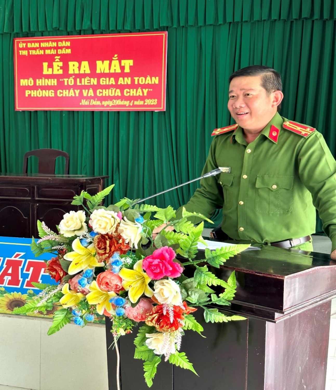 Thượng tá Lê Hùng Cường, Phó Trưởng phòng Cảnh sát PCCC và CNCH Công an tỉnh phát biểu tại buổi ra mắt