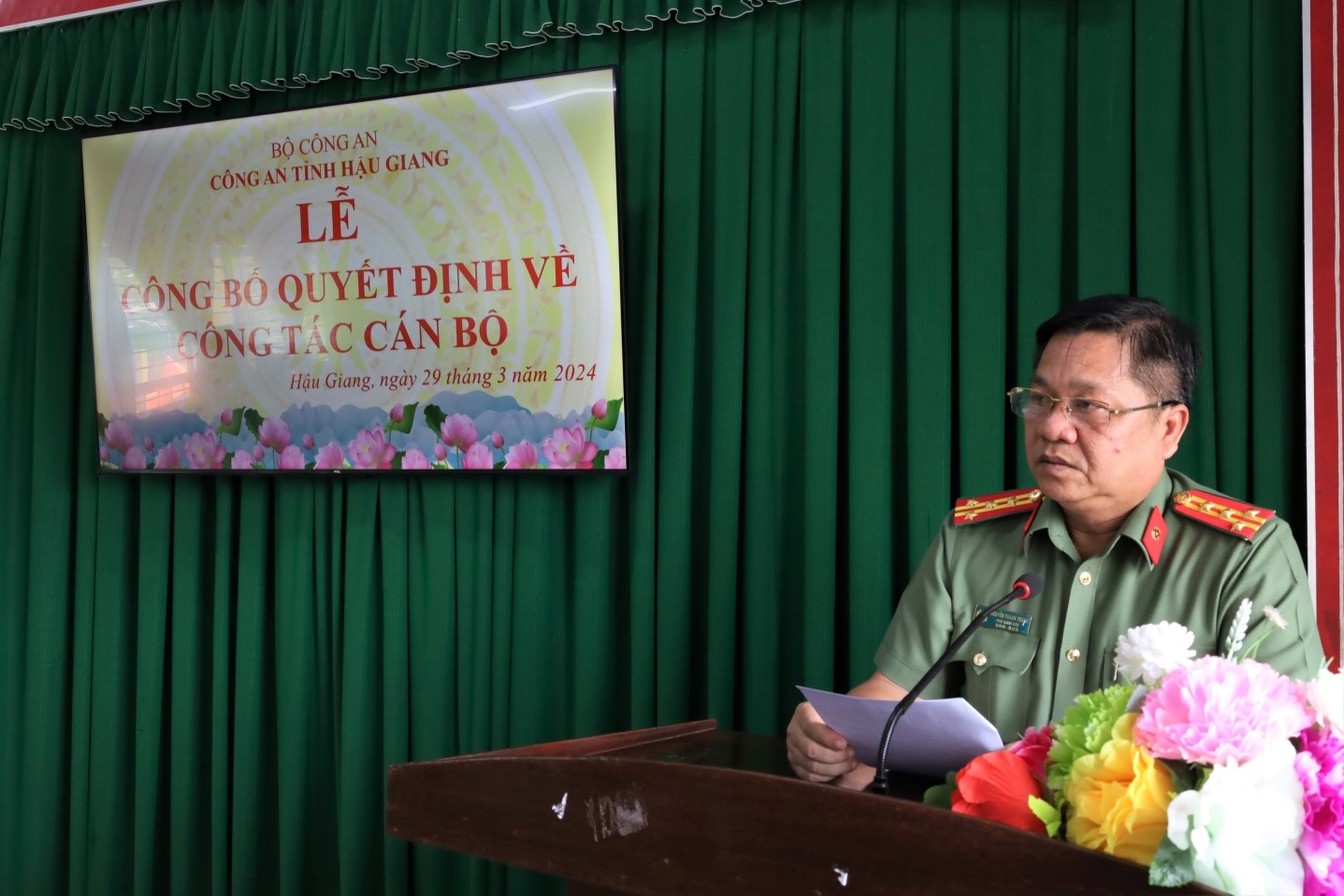 Đại tá Nguyễn Thanh Tràng, Phó Bí thư Đảng ủy, Phó Giám đốc Công an tỉnh phát biểu chỉ đạo tại buổi Lễ
